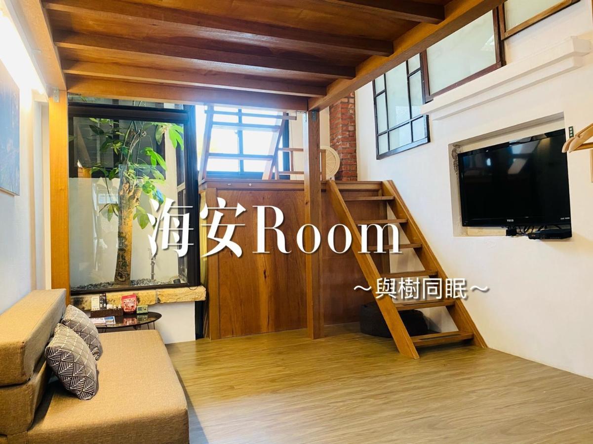 捉鳳凰 台南百年老宅包棟導覽民宿系列catchphoenix Centennial Guesthouse Exterior photo